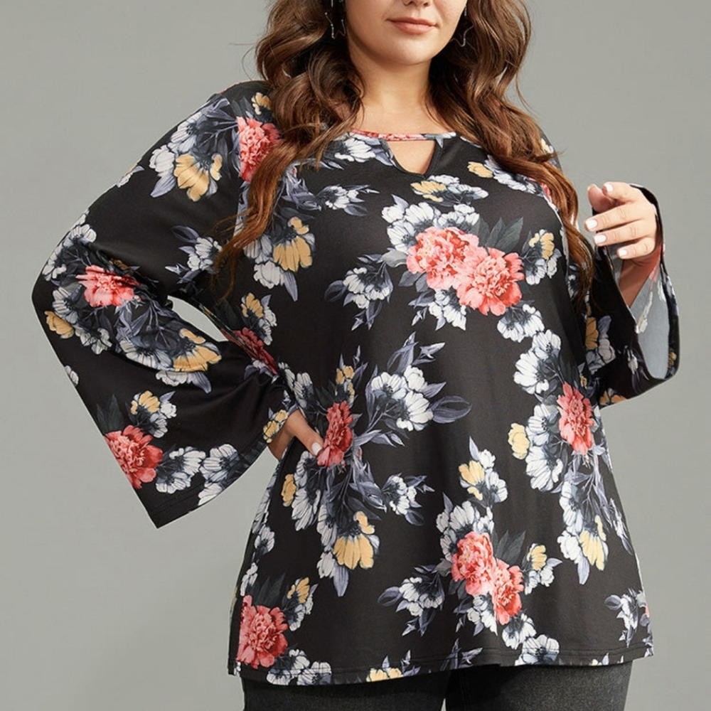 Bloomchic Floral Keyhole Top